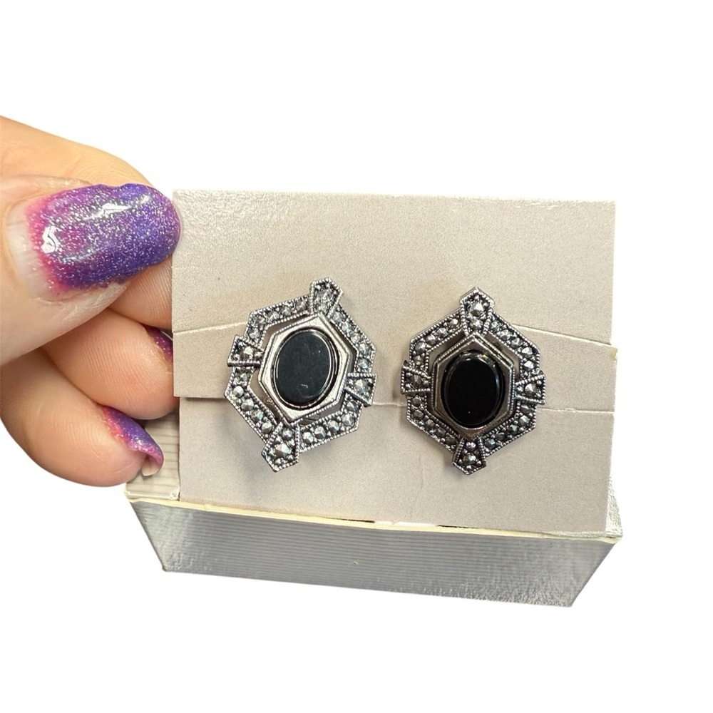 Avon Vintage Genuine Onyx and Silver Filigree clip  Earrings NIB vintage 1992